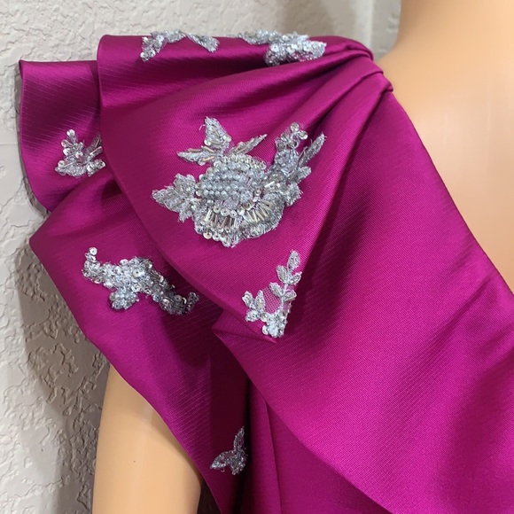 Half Shoulder High Low Fuchsia Evening Gown Size 4 - Picture 5 of 12